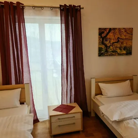 Apartment Gaestehaus Staudenschloss * Mickhausen