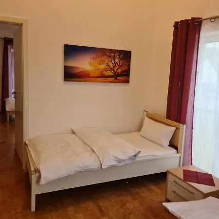 Apartment Gaestehaus Staudenschloss Apartment *